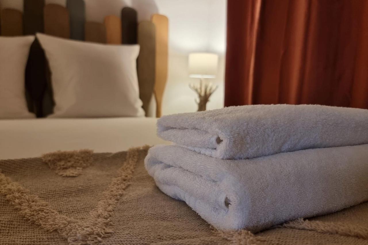 La Vague - Breath Of Freshness In Center Of Honfleur - Free Parking 550M Leilighet Eksteriør bilde