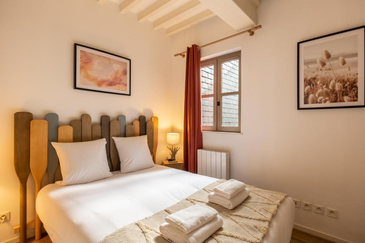 La Vague - Breath Of Freshness In Center Of Honfleur - Free Parking 550M Leilighet Eksteriør bilde